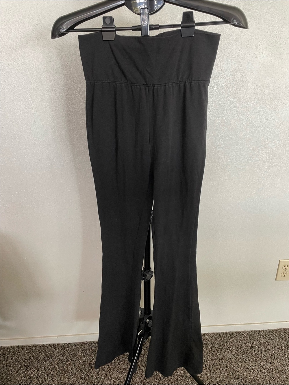 Black High-Waist Flare Leggings